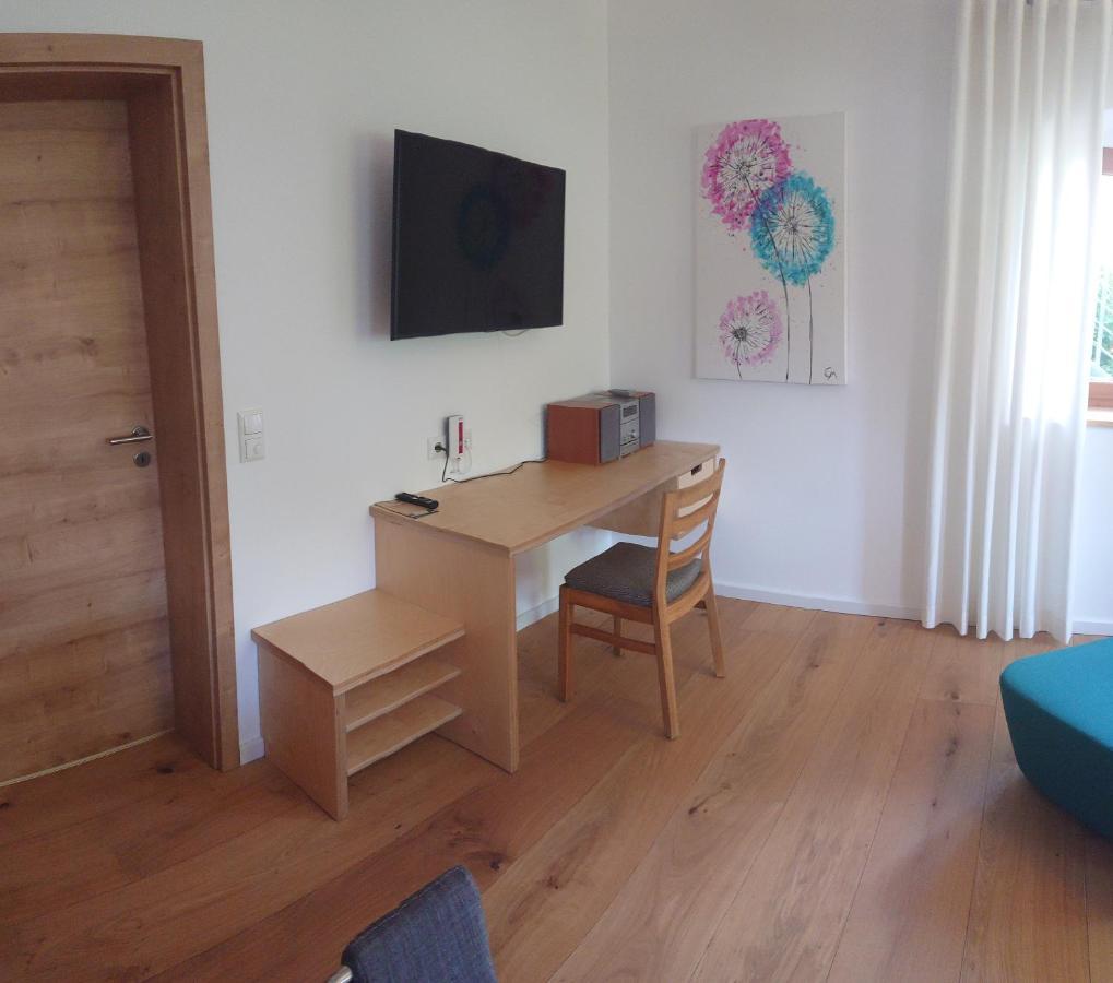 Hof Elf Apartment Ursensollen Екстериор снимка